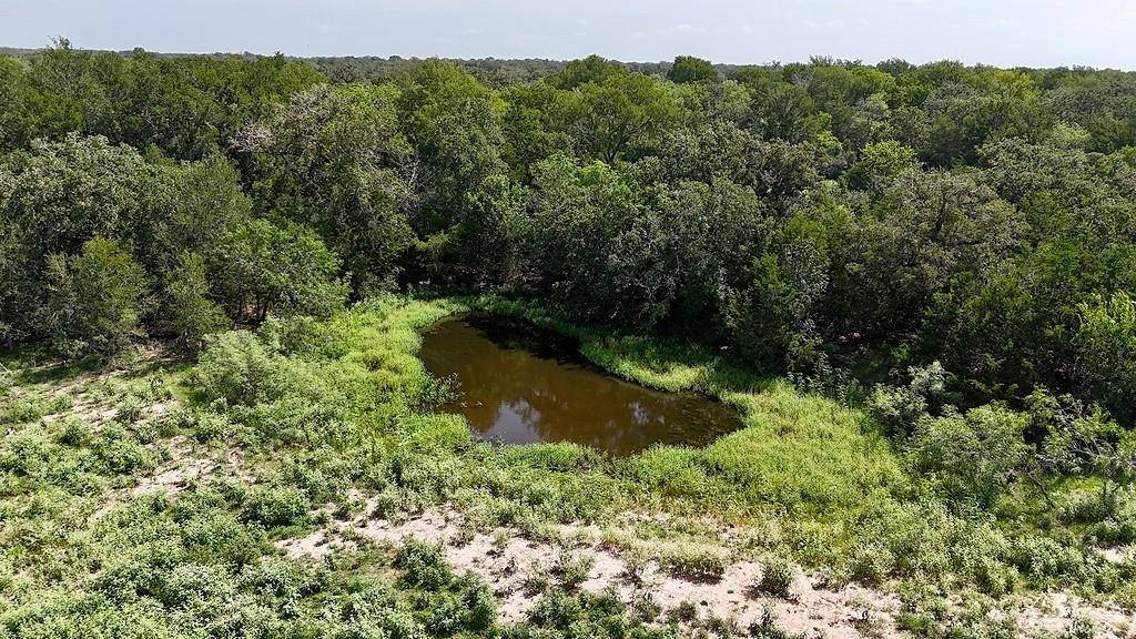 9590 Maynard Hallmark RD, Flatonia, TX 78941