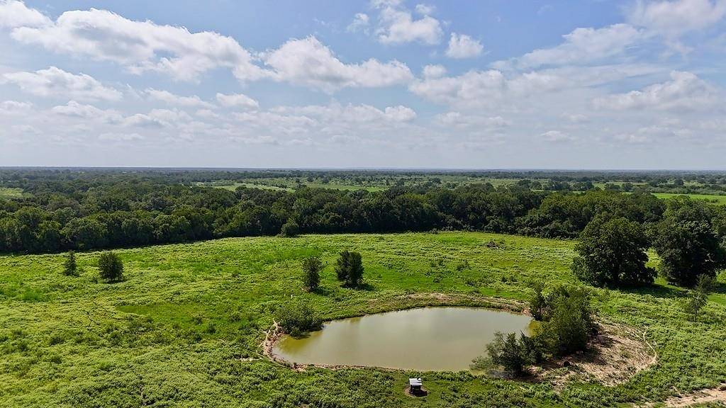 9590 Maynard Hallmark RD, Flatonia, TX 78941