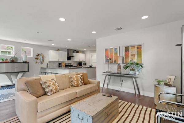 3013 E 16th ST, Austin, TX 78702