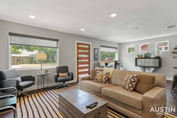 3013 E 16th ST, Austin, TX 78702