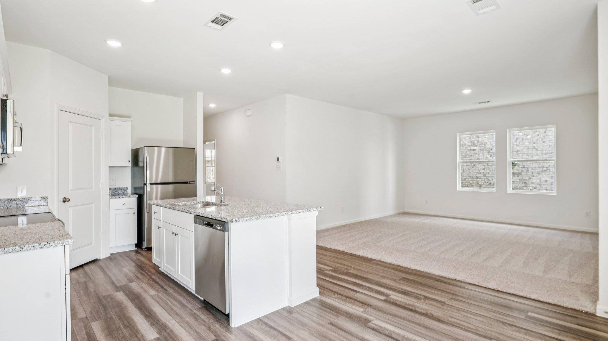 120 Mullen WAY, Taylor, TX 76574