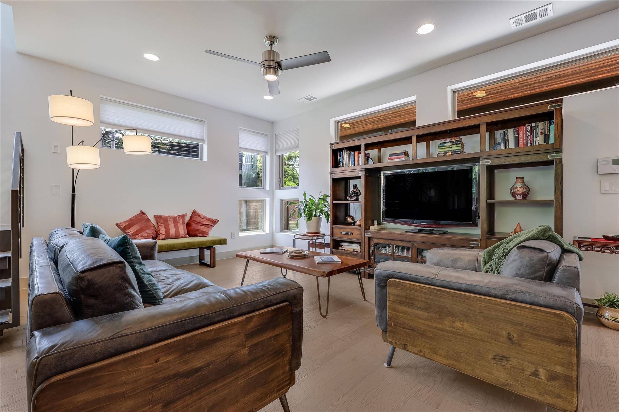 2201 E 9th ST, Austin, TX 78702