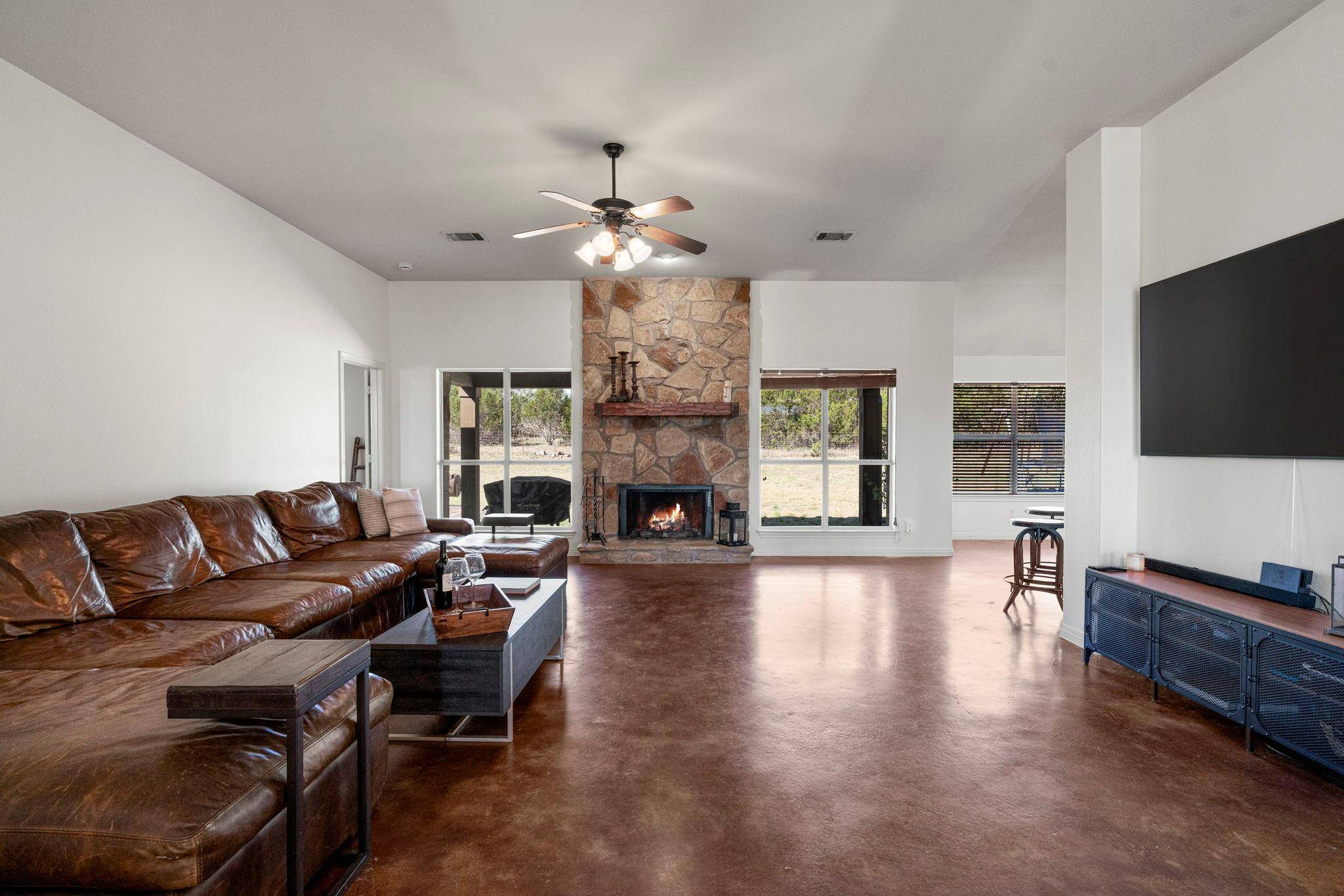 463 Beauchamp RD, Dripping Springs, TX 78620