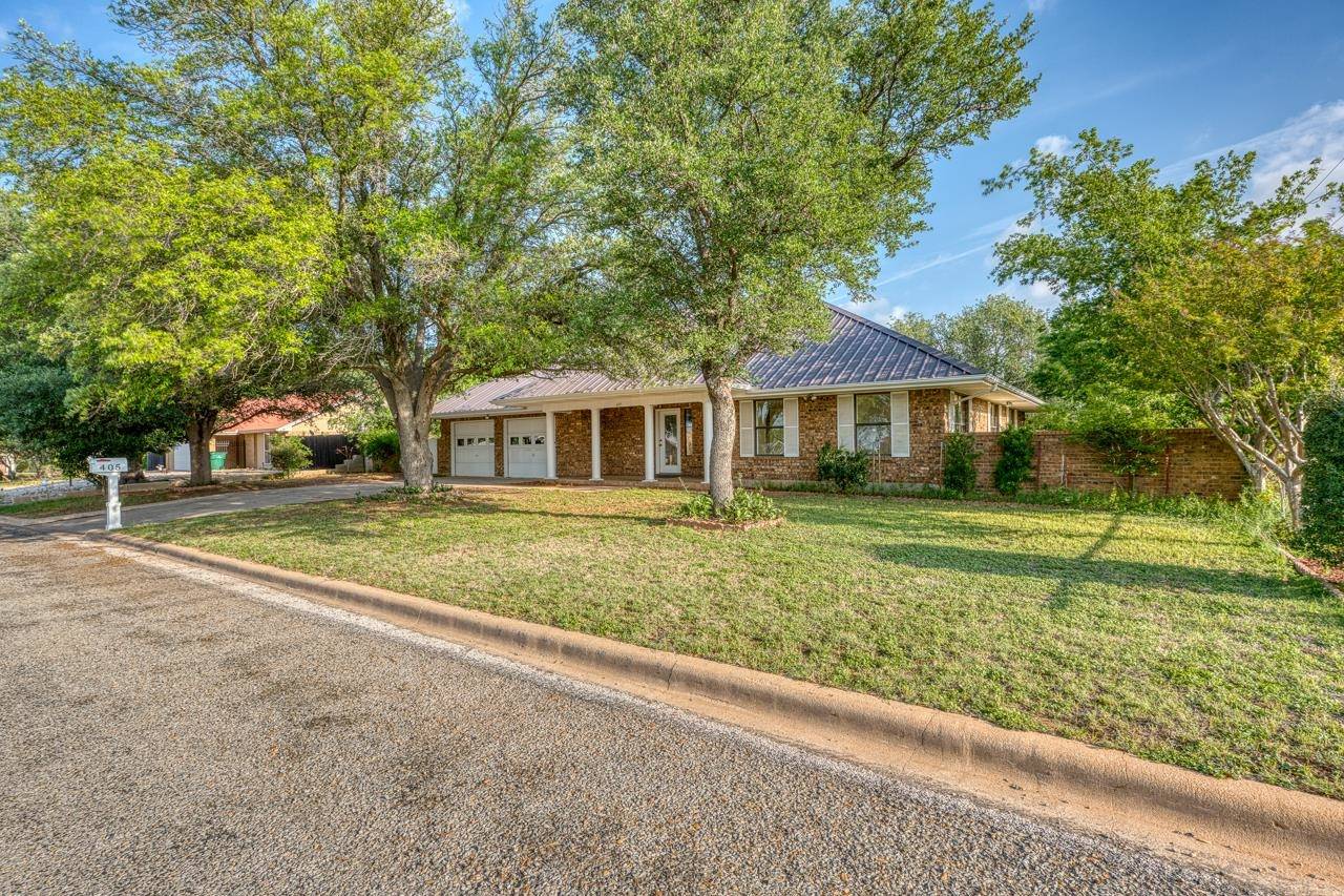 405 E Granite ST, Llano, TX 78643-0000