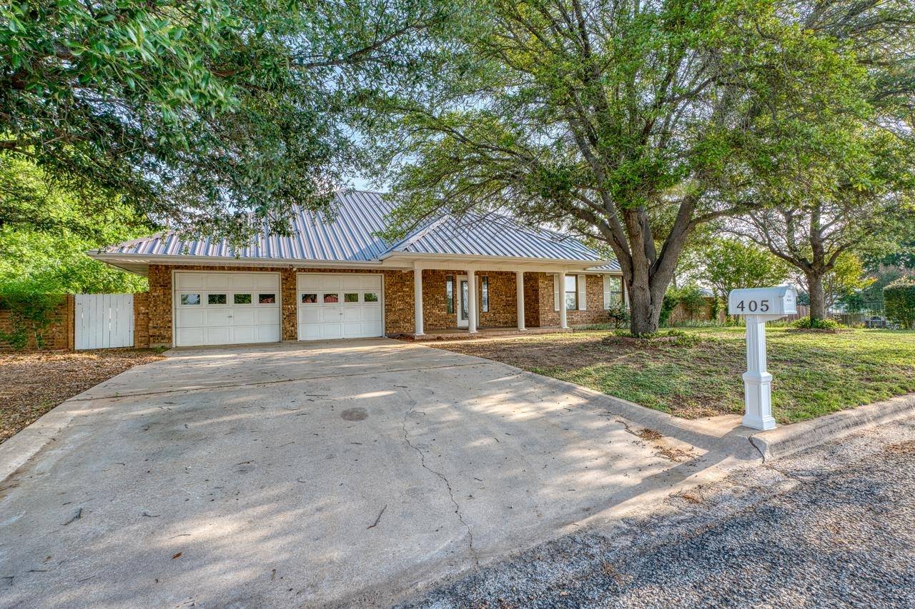 405 E Granite ST, Llano, TX 78643-0000