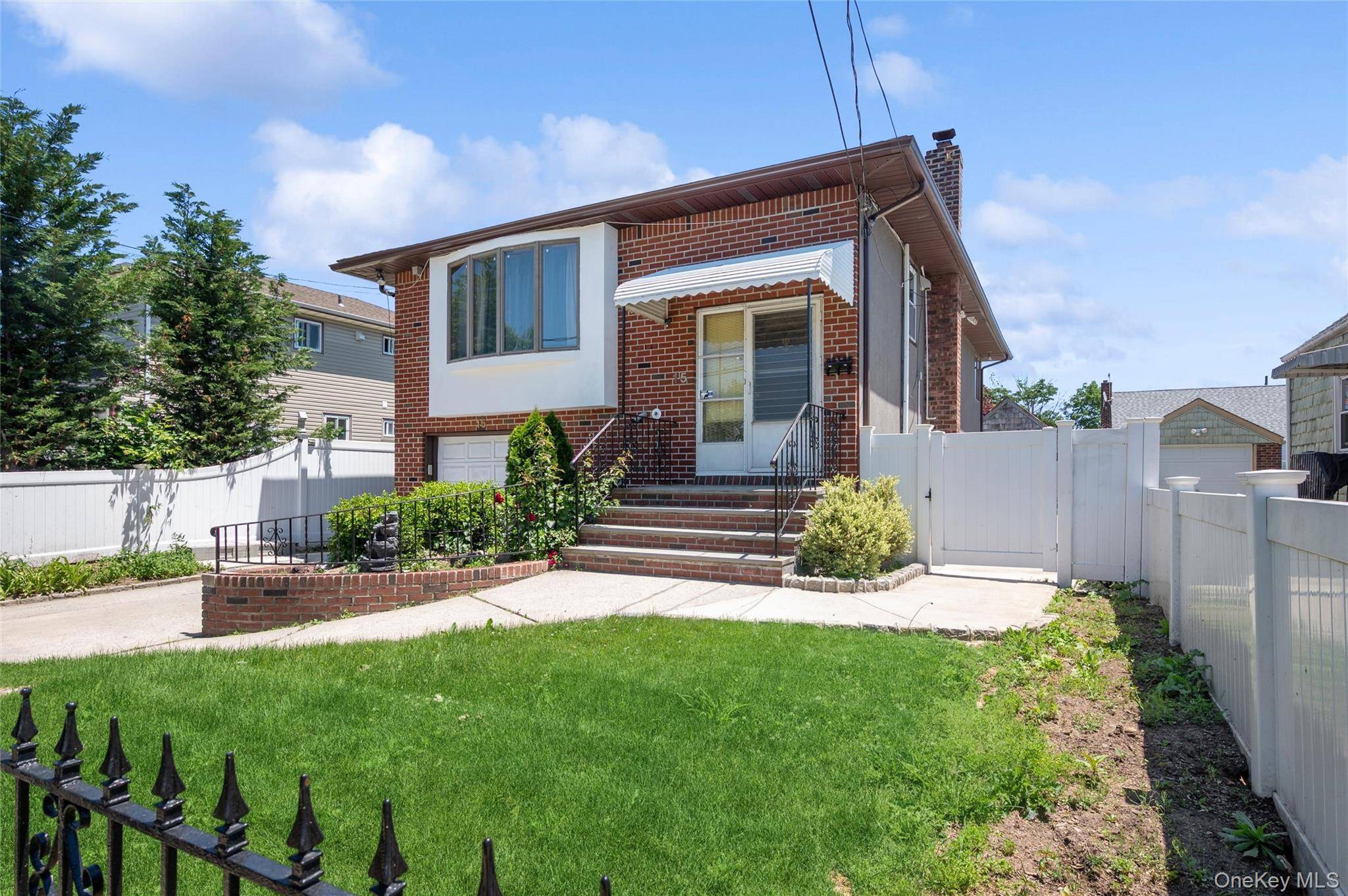 15 Belmont BLVD, Elmont, NY 11003
