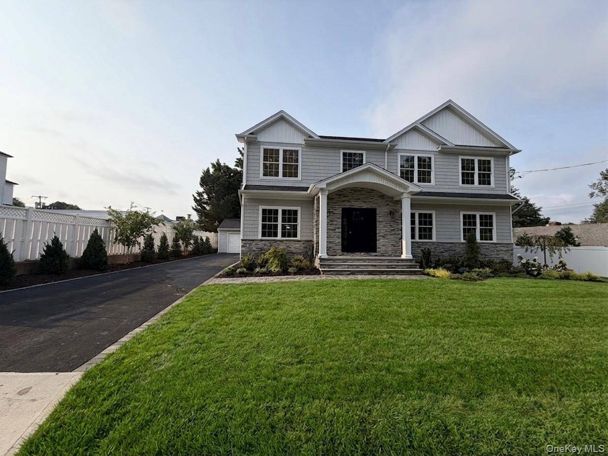 37 Church ST, Syosset, NY 11791