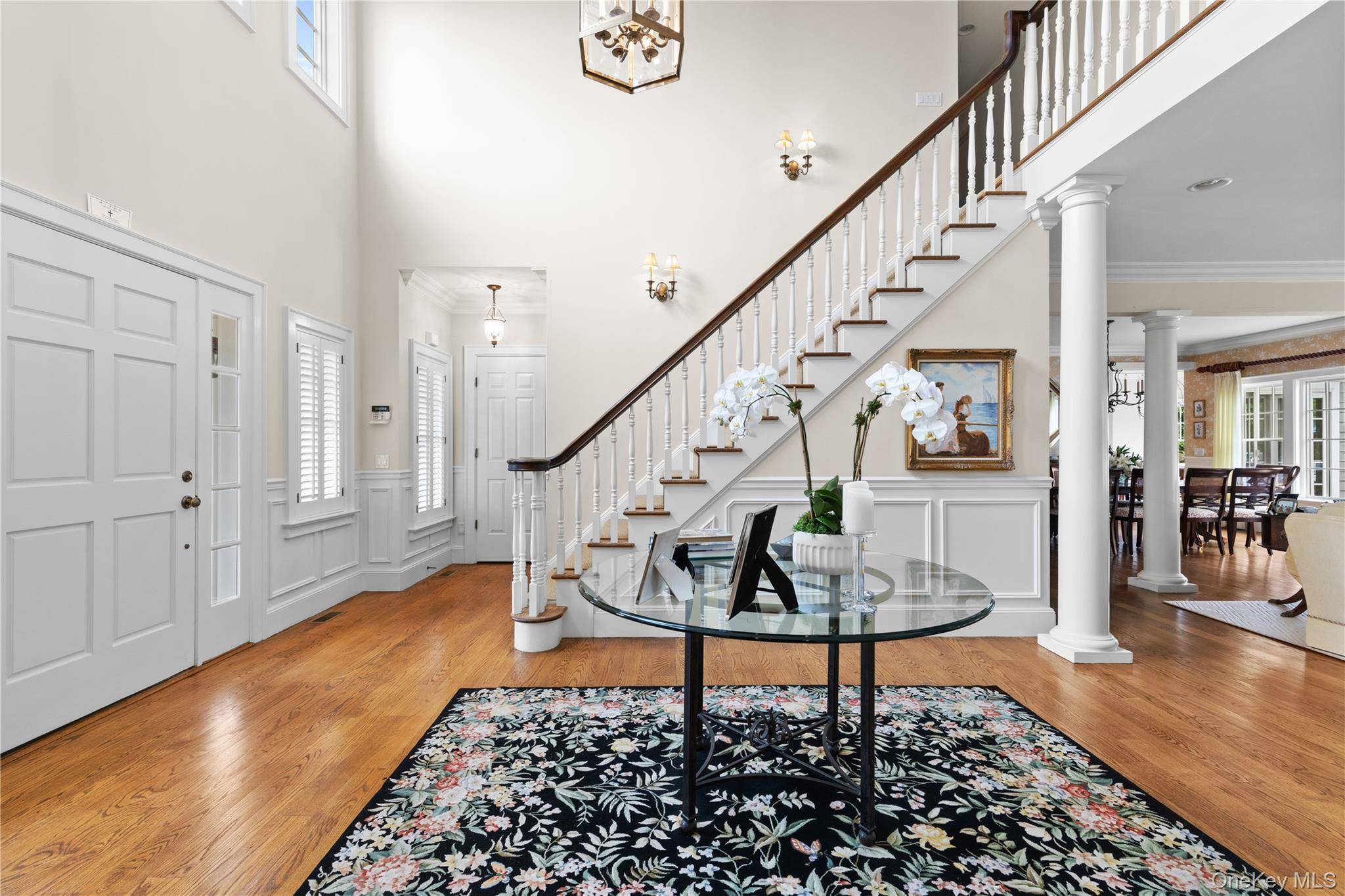 42 Jessup LN, Westhampton Beach, NY 11978