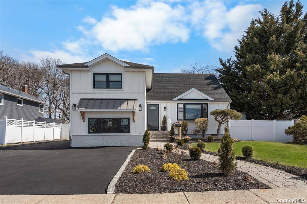53 Elizabeth DR, Bethpage, NY 11714