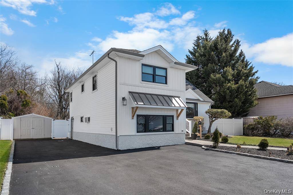 53 Elizabeth DR, Bethpage, NY 11714