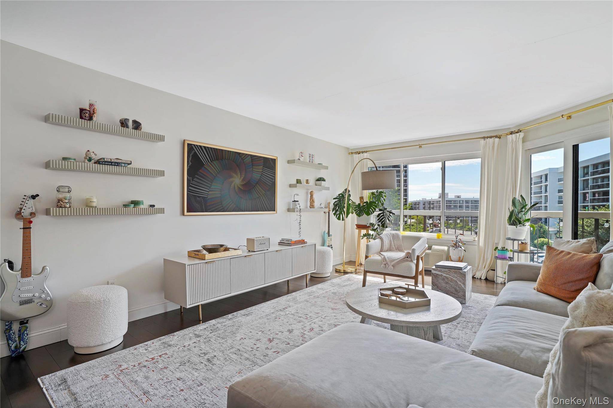 100 High Point DR #401, Hartsdale, NY 10530