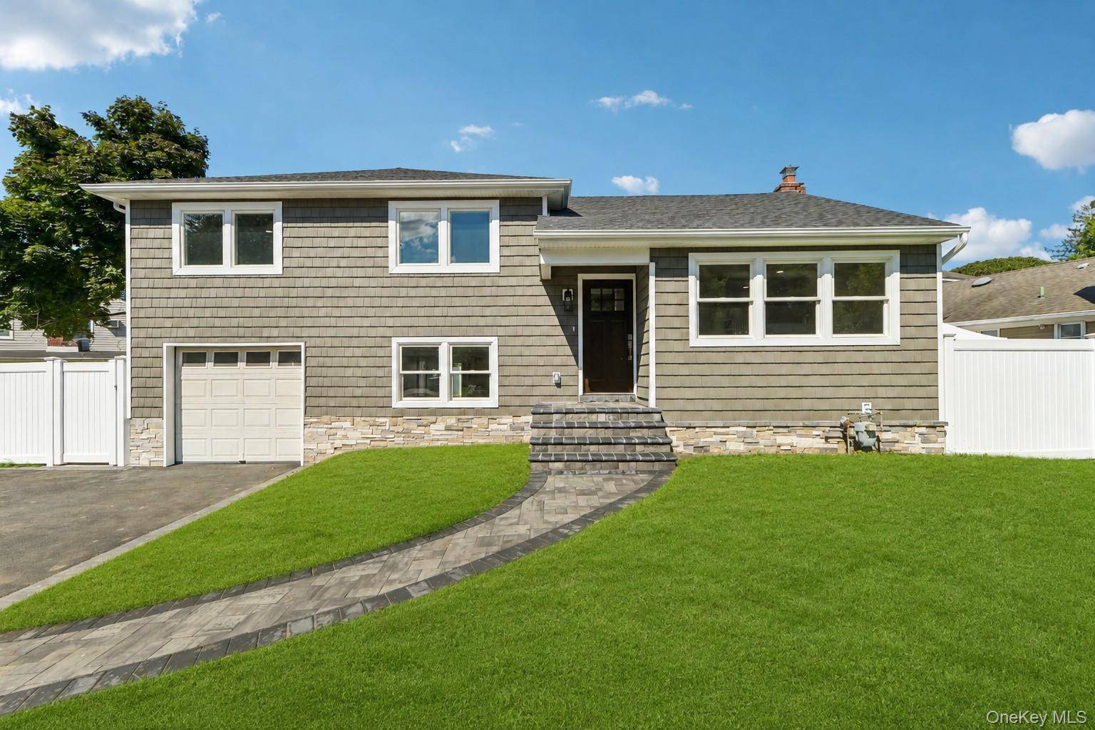 3176 Morgan DR, Wantagh, NY 11793