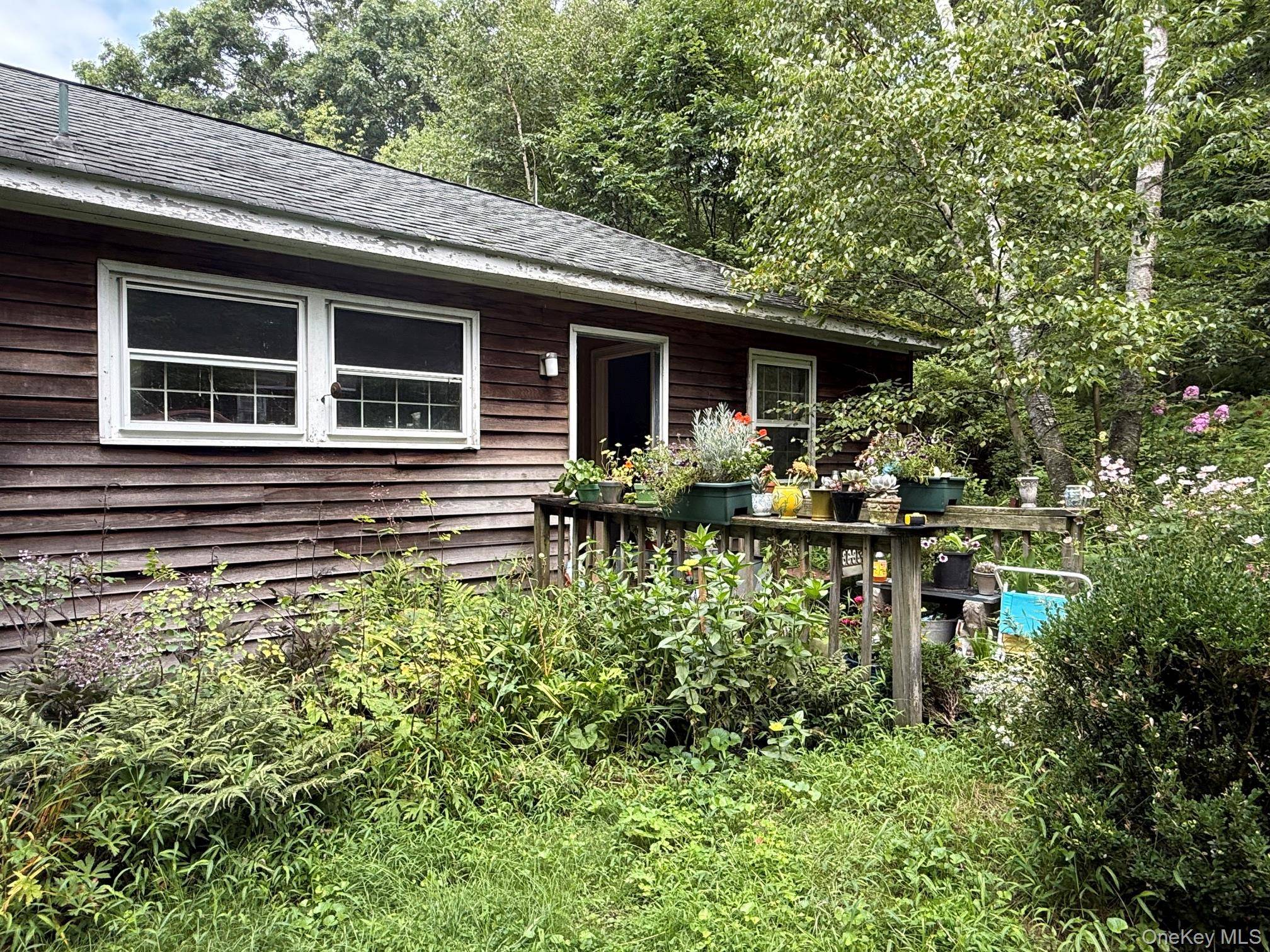 85 Bella Vista RD, Amenia, NY 12501