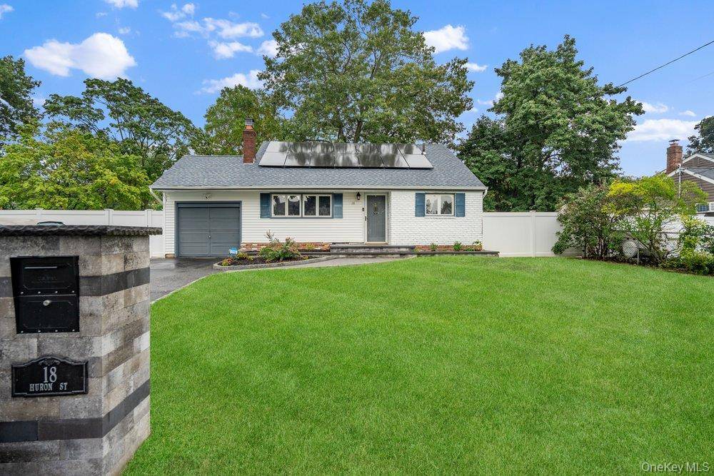 18 Huron ST, Port Jefferson, NY 11776