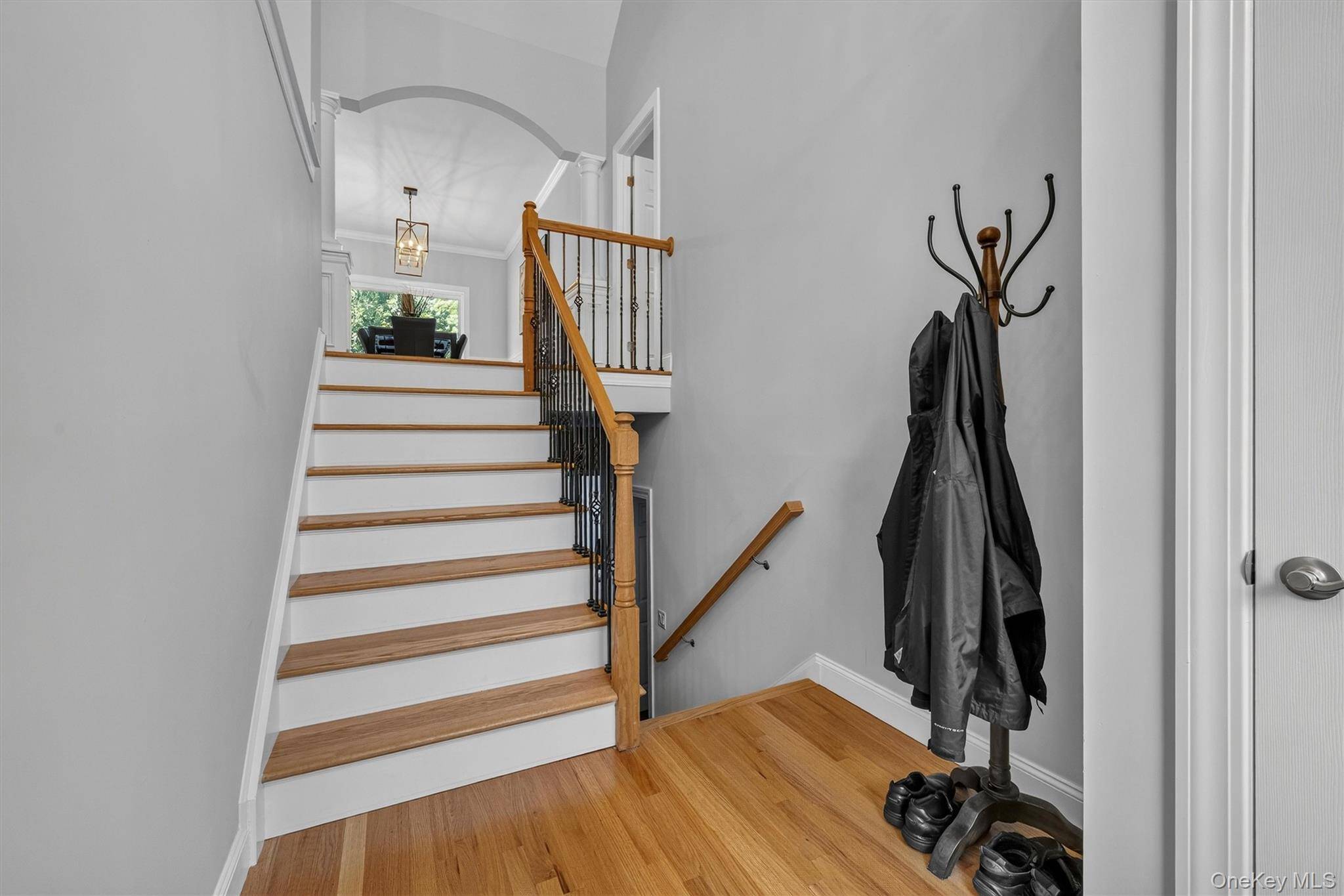 15 Alpine LN, Washingtonville, NY 10992