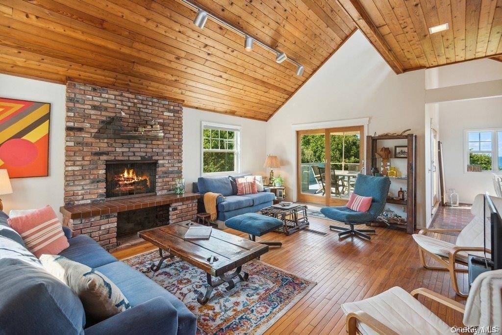 46 Captain Kidds PATH, Montauk, NY 11954