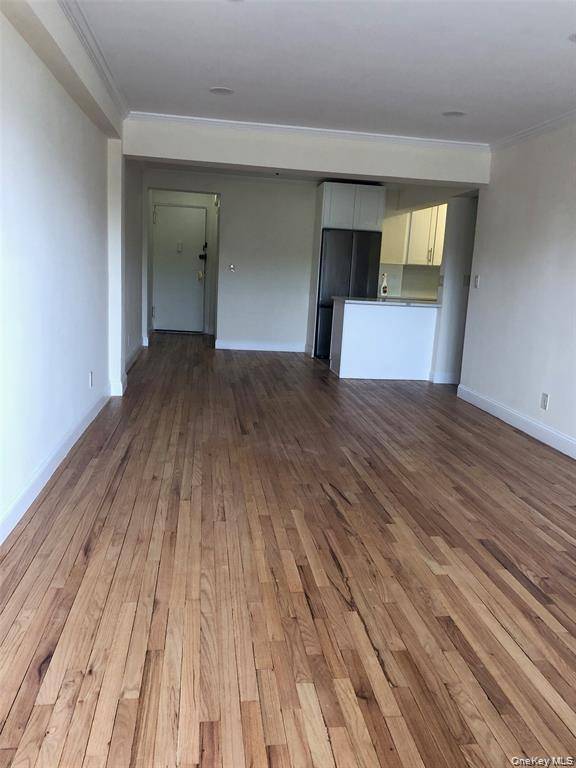 1296 Midland AVE #E4, Yonkers, NY 10704