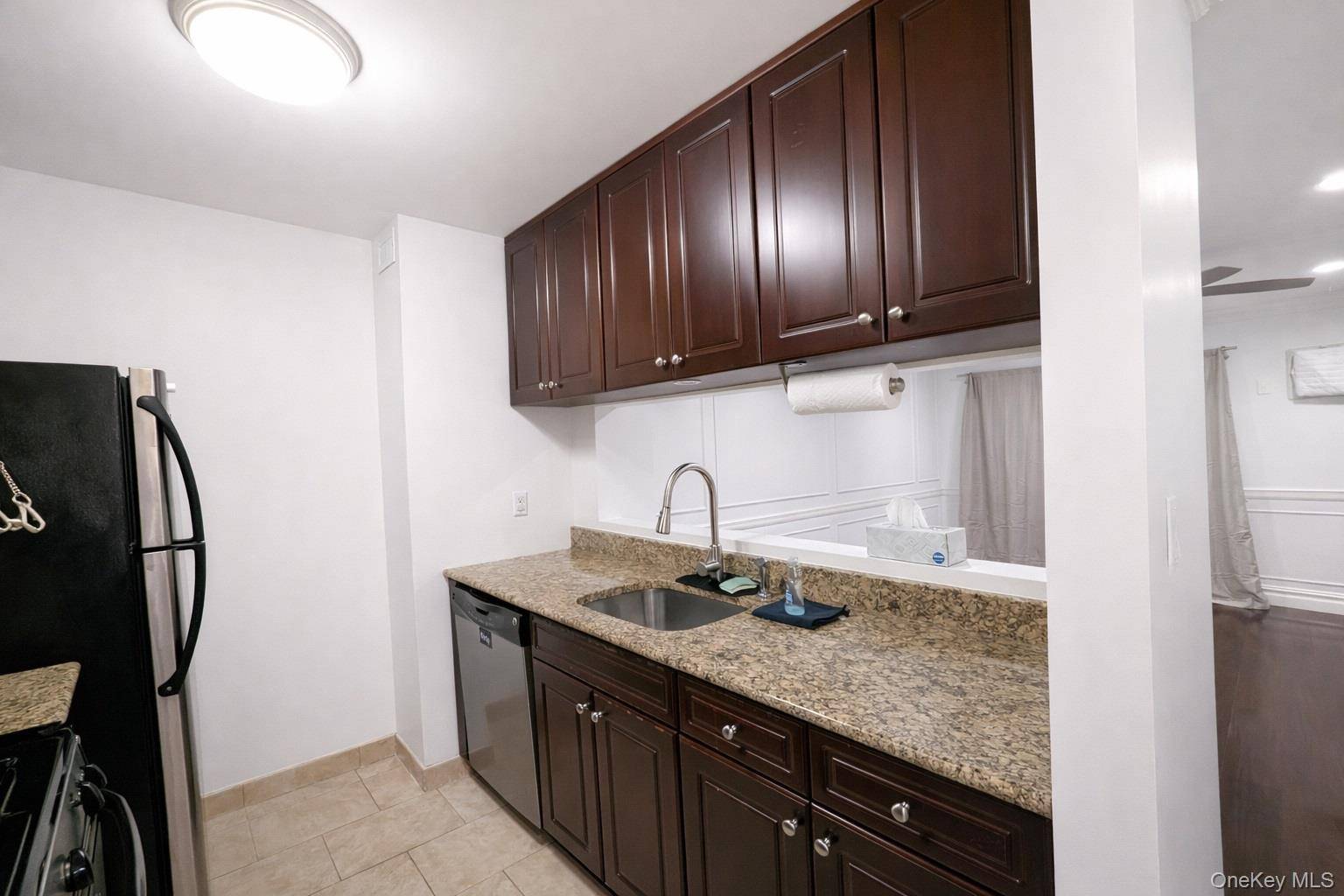 14116 84th DR #3D, Briarwood, NY 11435