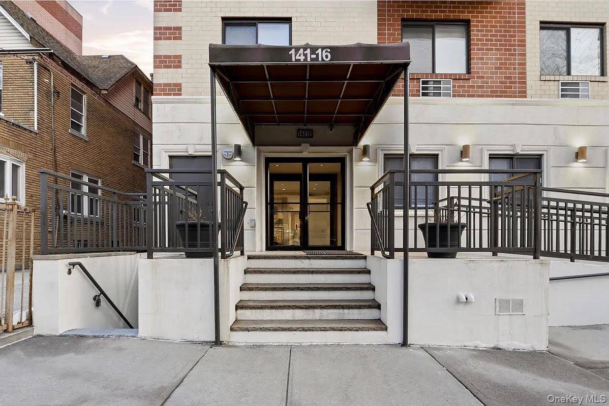 14116 84th DR #3D, Briarwood, NY 11435