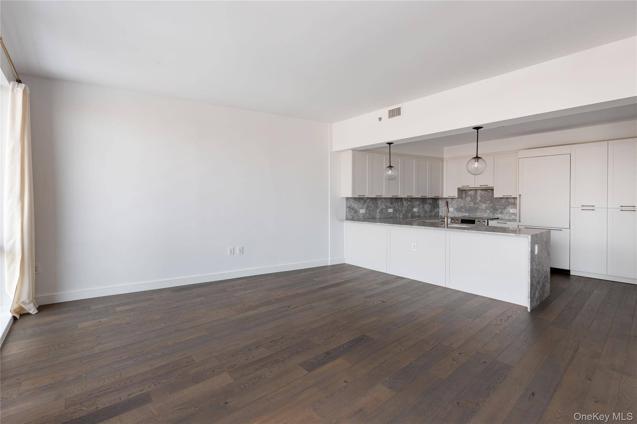 107-06 Queens BLVD #8H, Forest Hills, NY 11375
