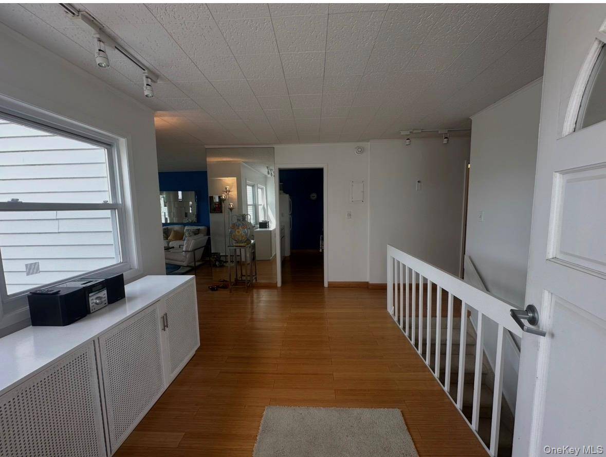 35 LIBRARY AVE #3 I, Westhampton Beach, NY 11978