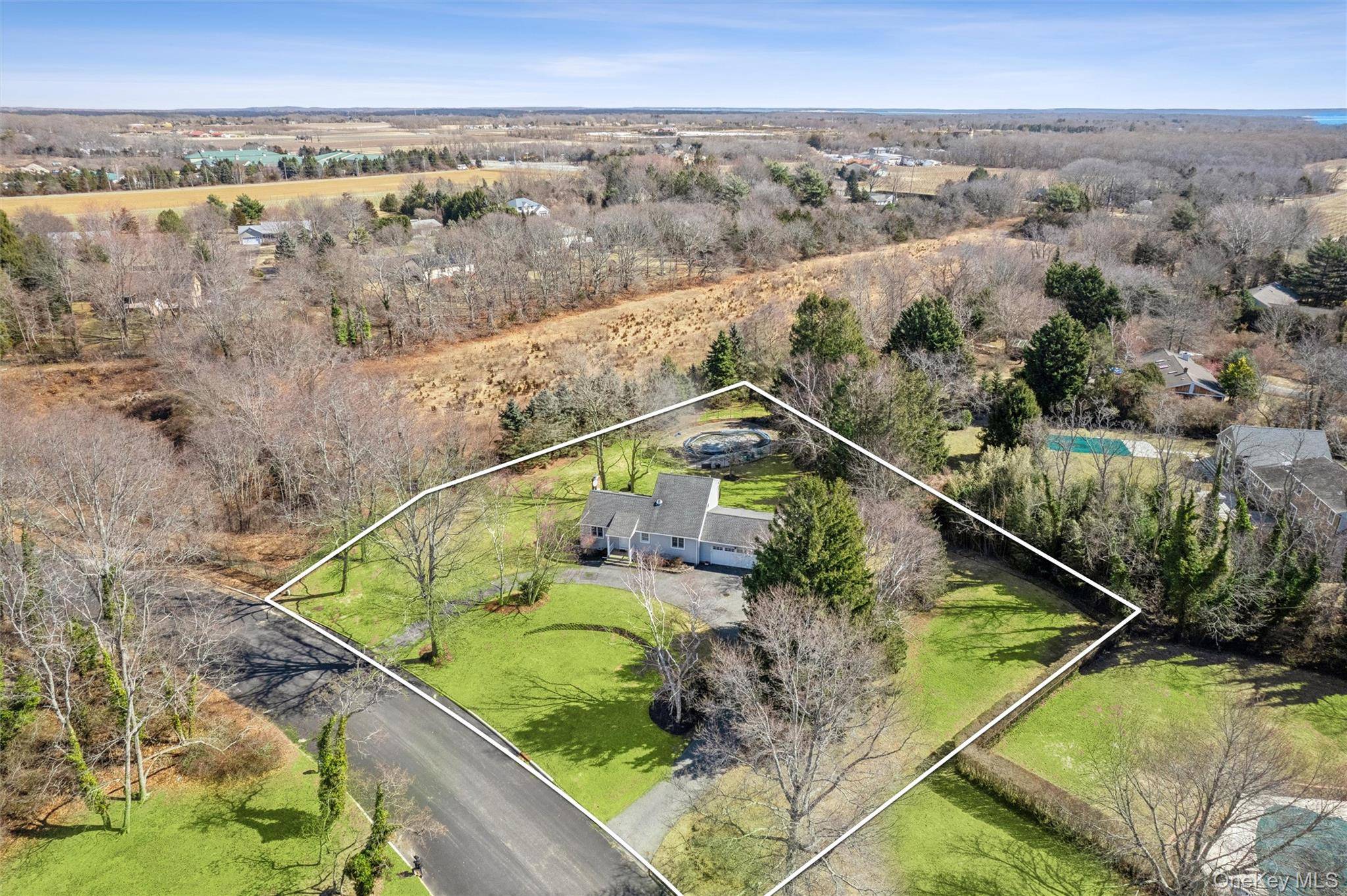 435 Old Saddle LN, Cutchogue, NY 11935