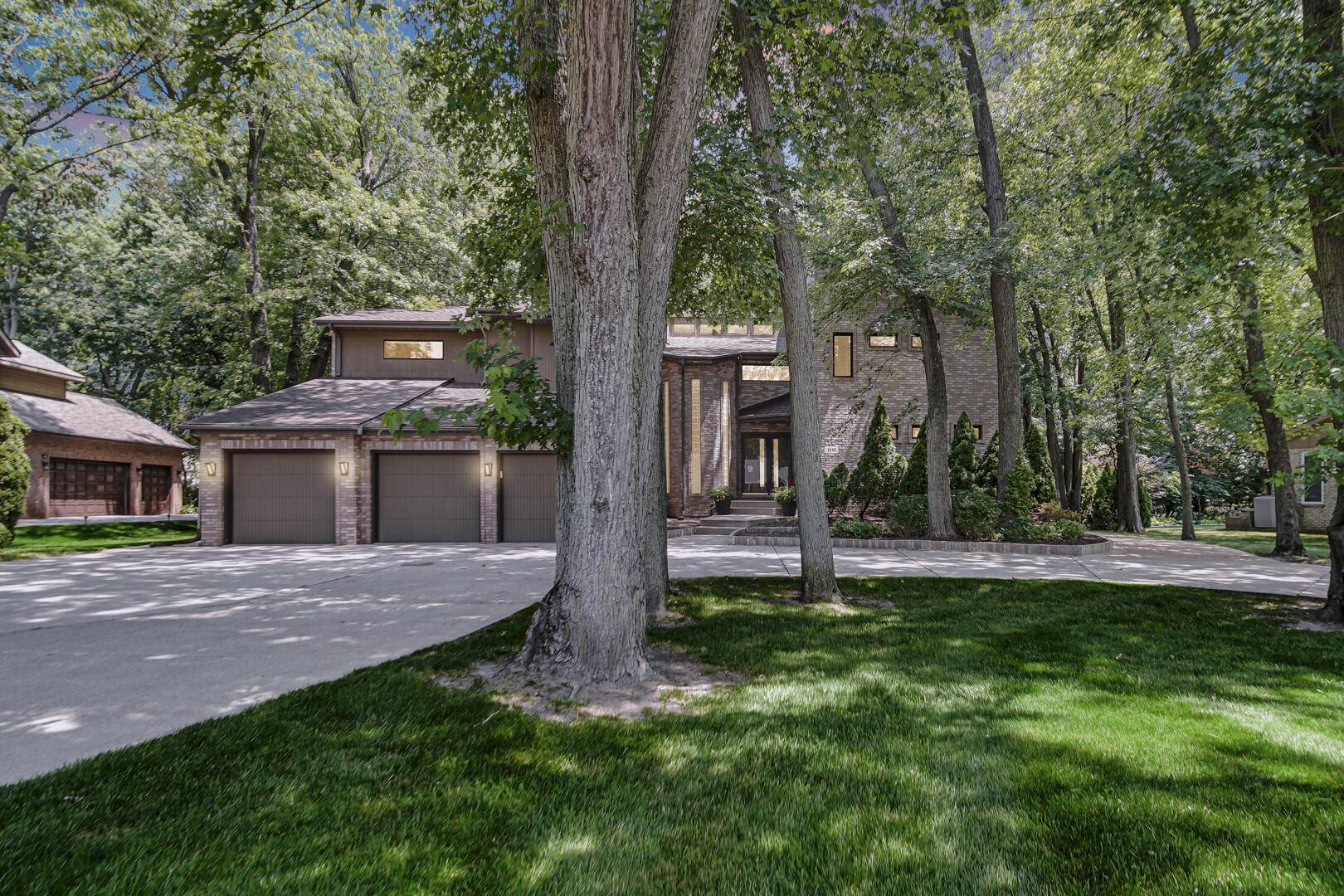 1316 Inverness Lane, Schererville, IN 46375