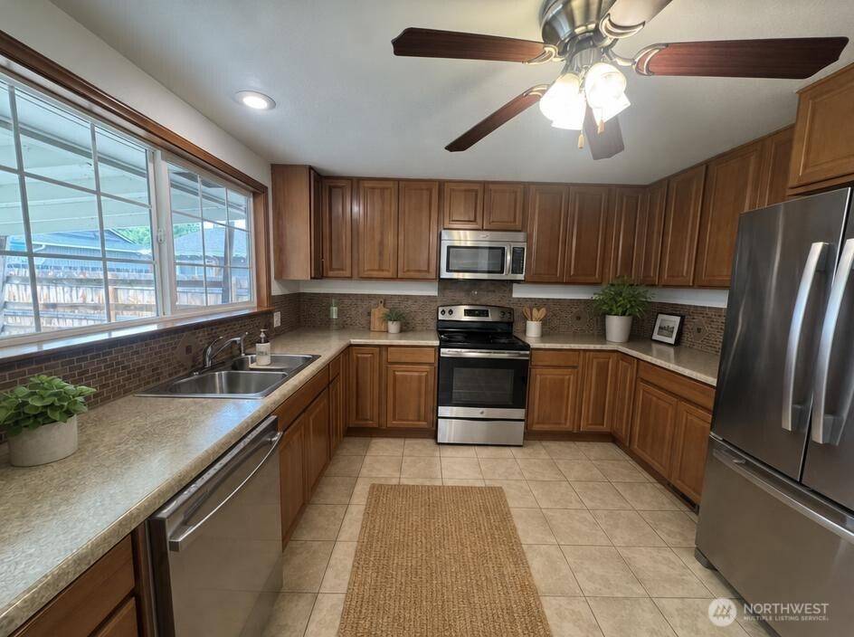 908 N Elliot AVE, Wenatchee, WA 98801