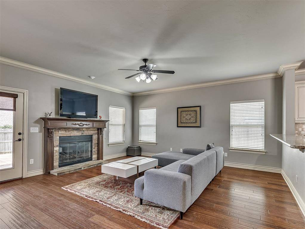 16328 Dustin LN, Edmond, OK 73013
