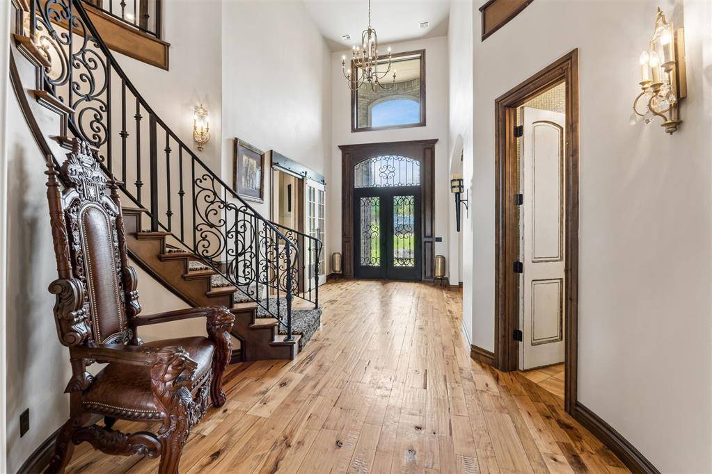 4616 Lake Front DR, Edmond, OK 73034
