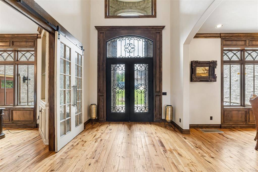 4616 Lake Front DR, Edmond, OK 73034