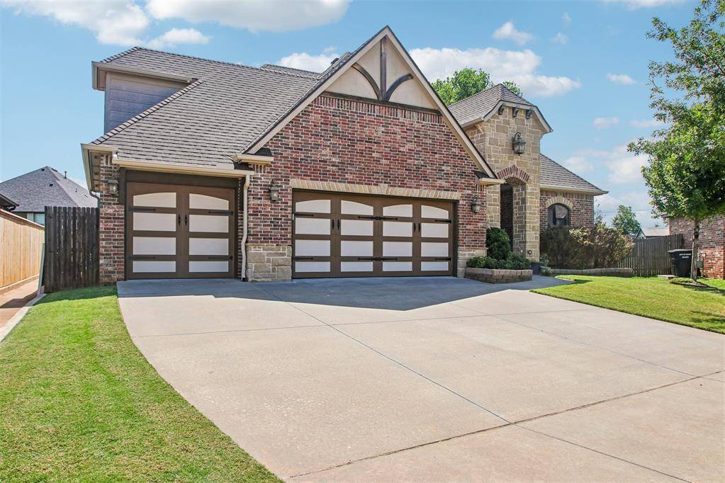 1314 Ladera CIR, Moore, OK 73160