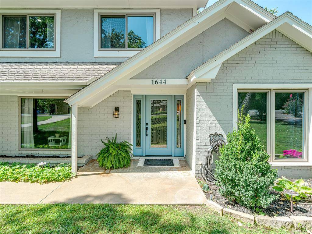 1644 Red Fox RD, Edmond, OK 73034