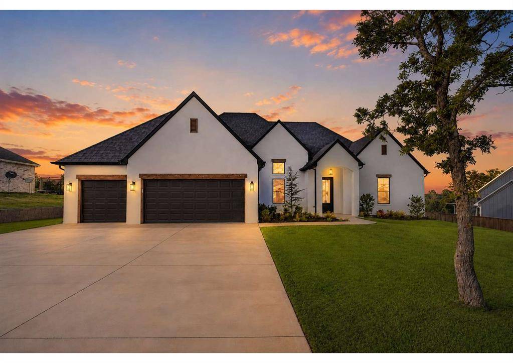 3072 Road Runner CT, Guthrie, OK 73044