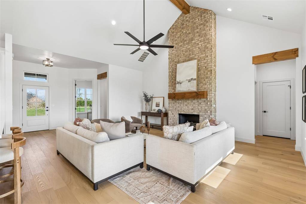 9560 Regado CT, Guthrie, OK 73044
