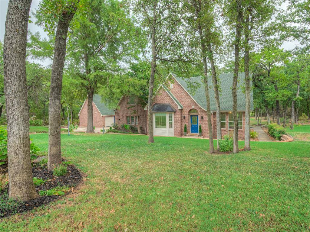 9216 Oakmont DR, Oklahoma City, OK 73131