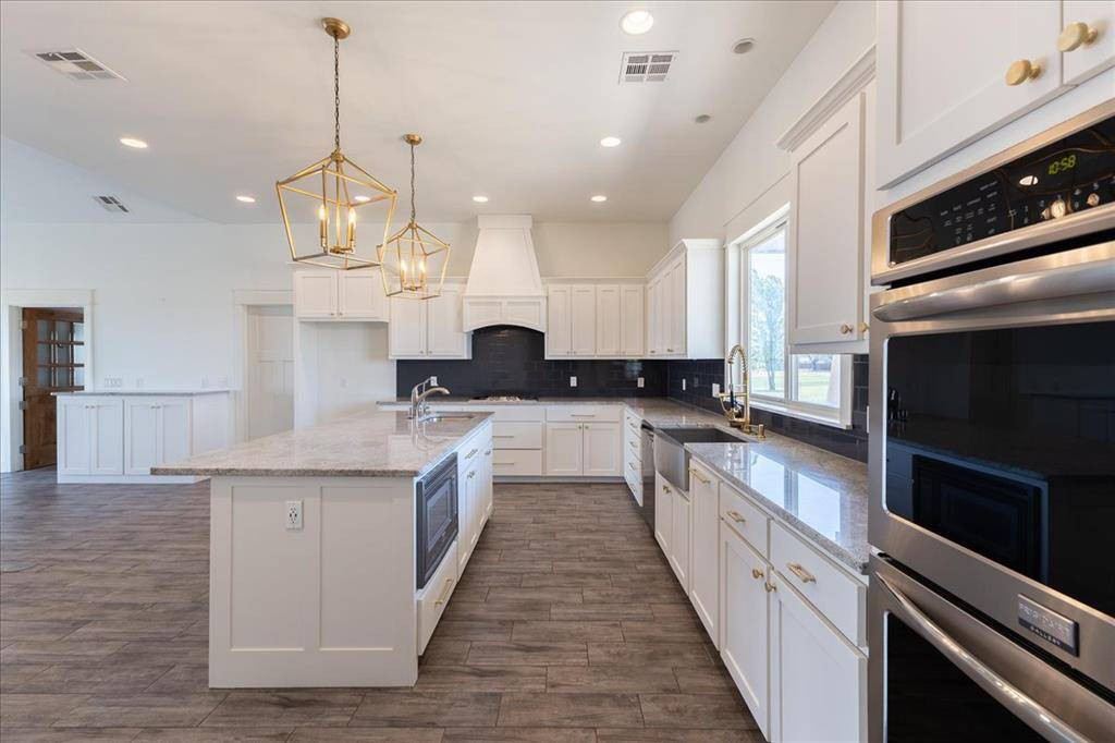 2889 SW 3rd ST, Blanchard, OK 73010
