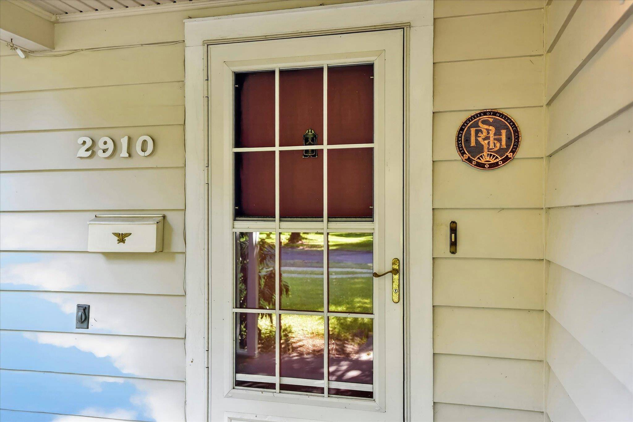 2910 N East Oval St, Spokane, WA 99205