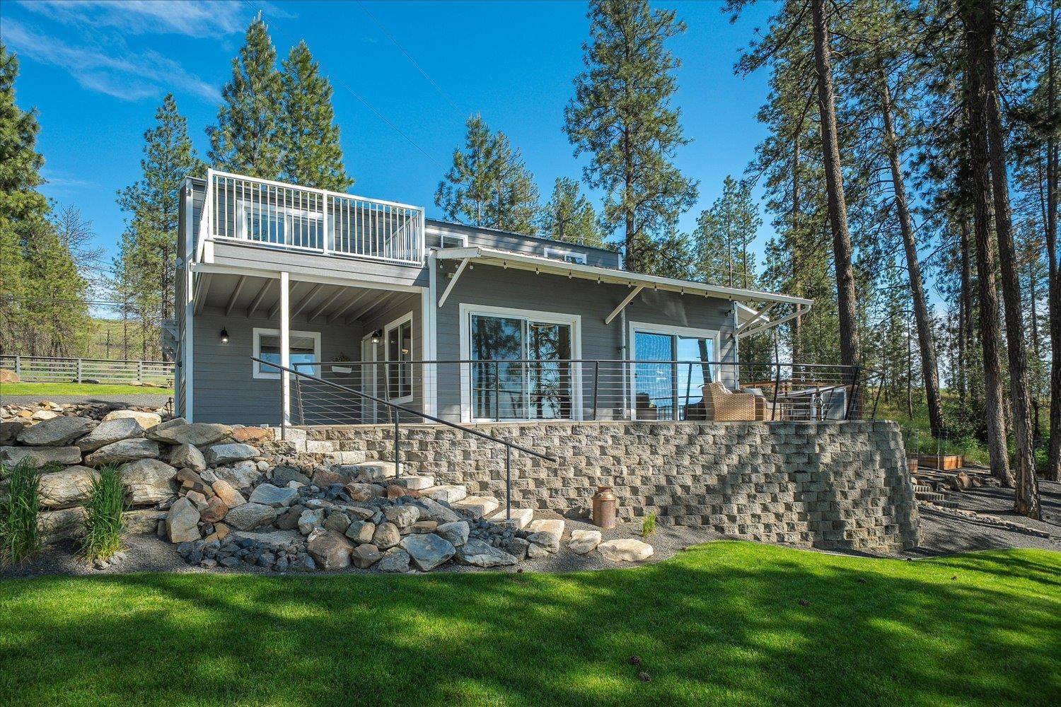 9510 S Silver Lake Rd, Medical Lake, WA 99022
