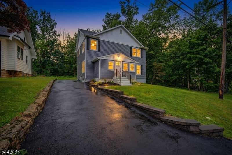 21 Willow Ave, Randolph Twp., NJ 07869