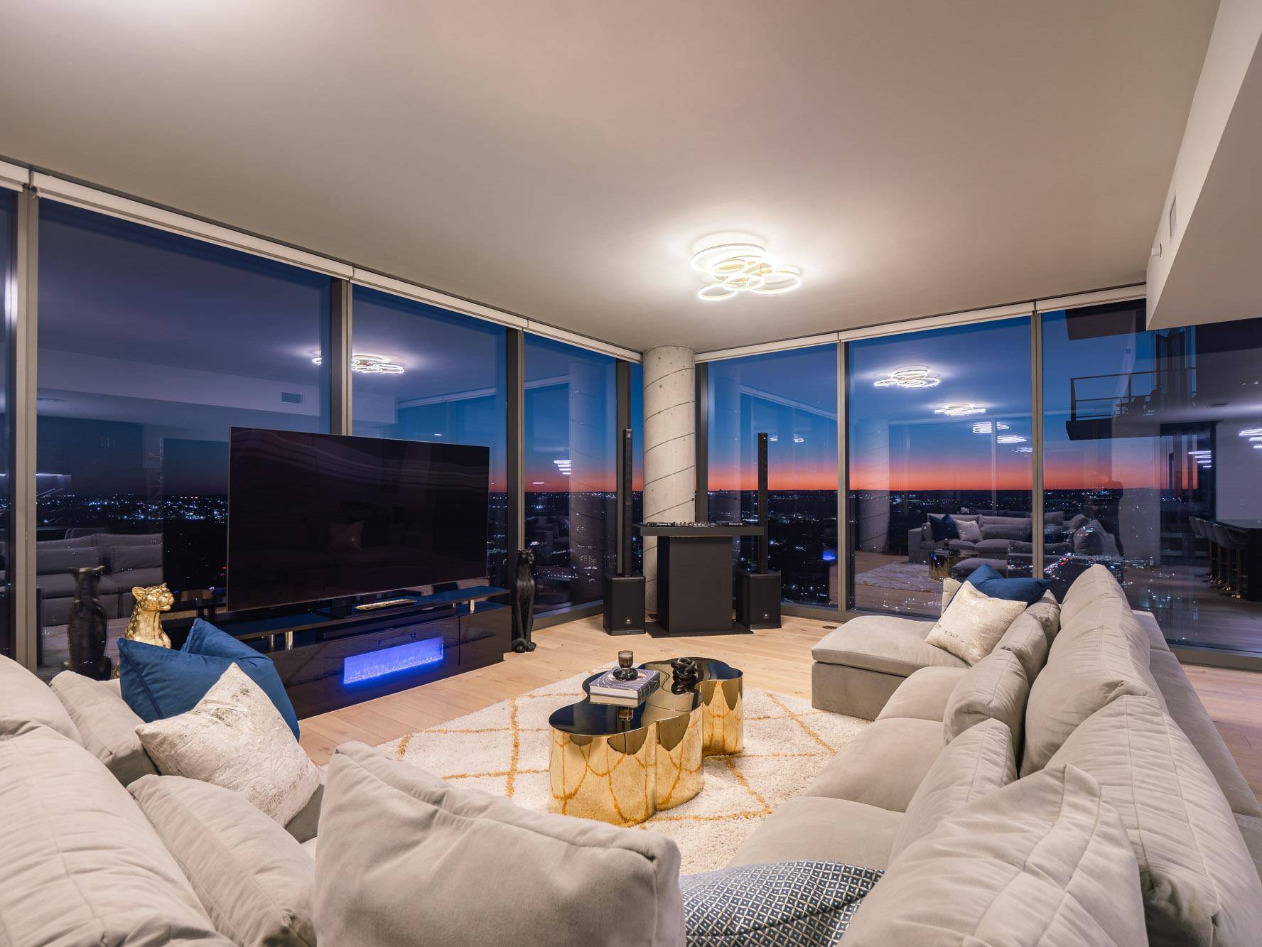 44 East Ave #3707, Austin, TX 78701