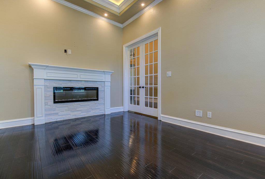 1917 Lakecliff Hills LN, Austin, TX 78732