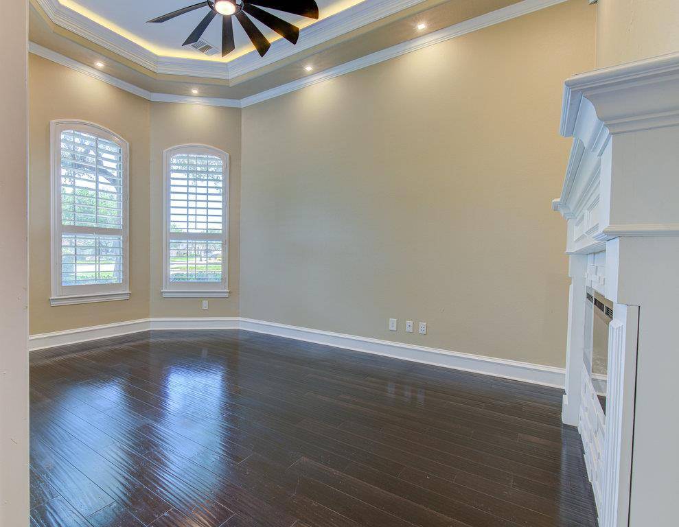 1917 Lakecliff Hills LN, Austin, TX 78732