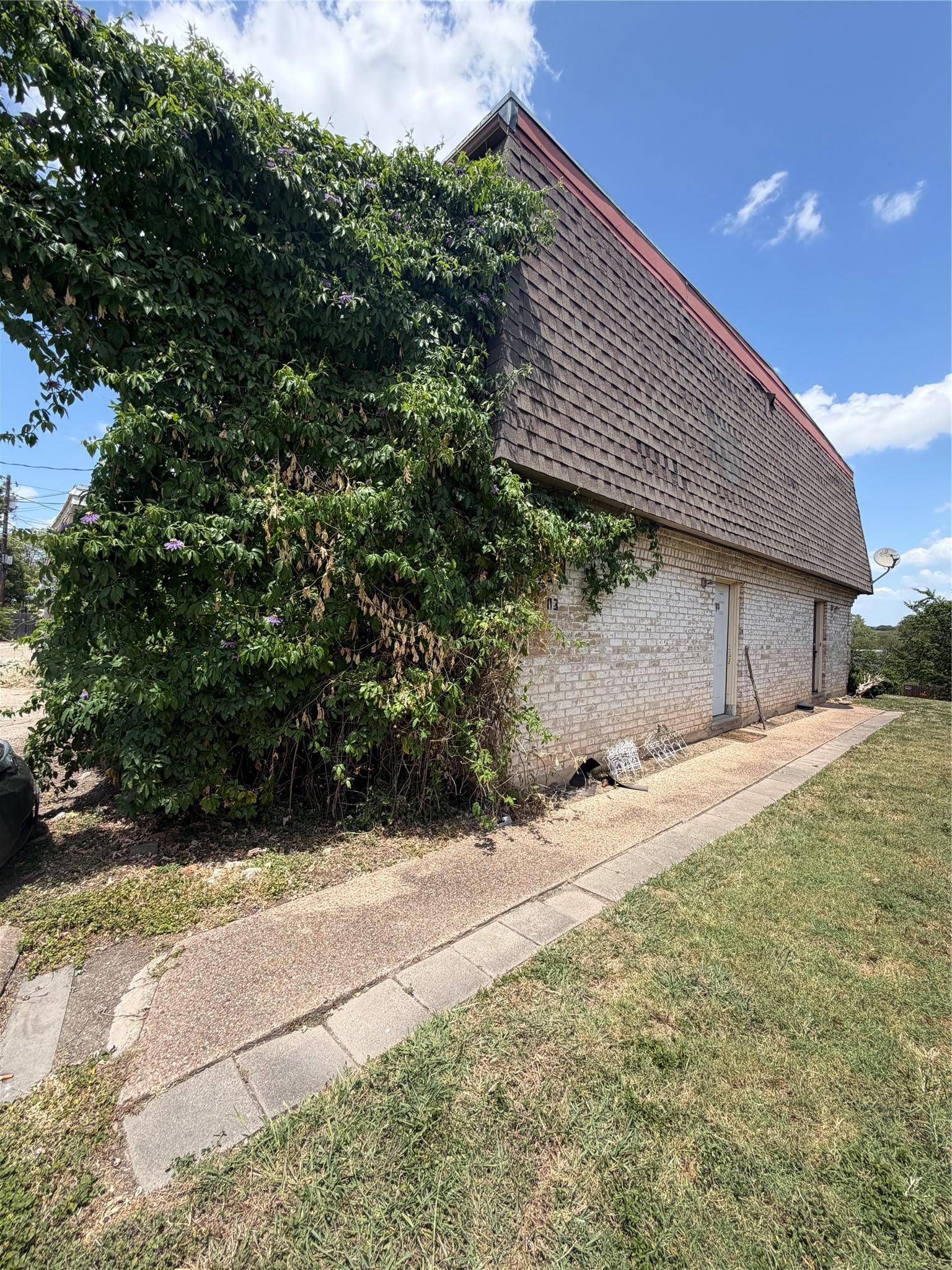 2303 Barton Village CIR #101, Austin, TX 78704