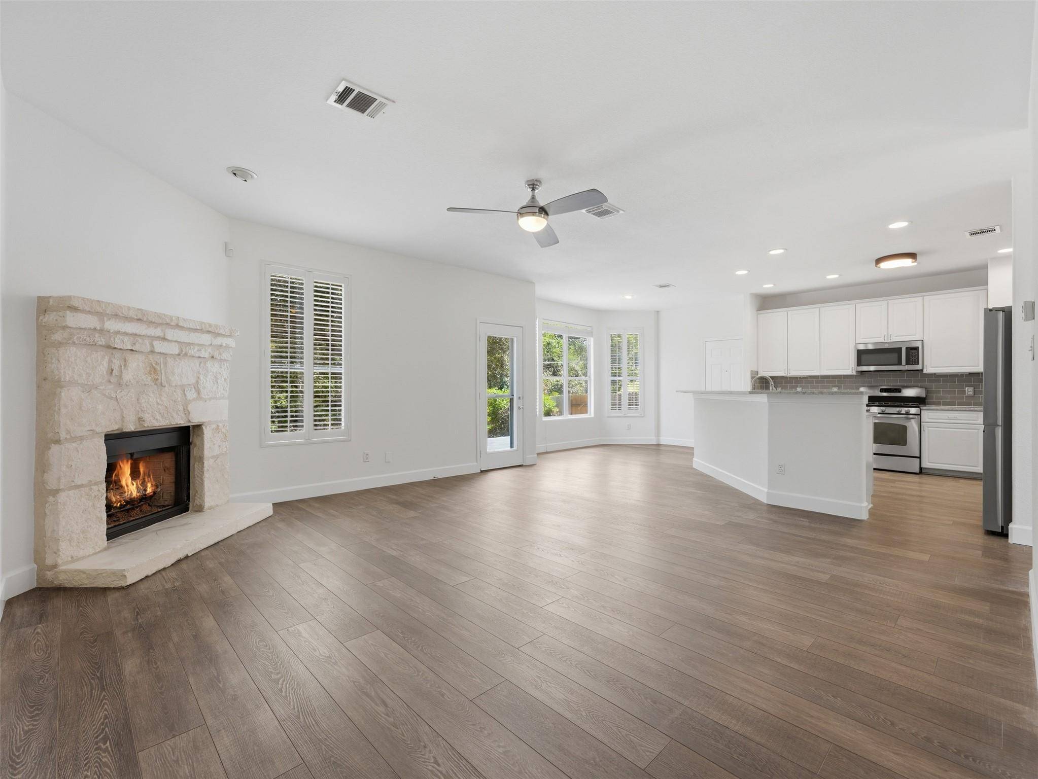 15207 Natural Spring WAY, Austin, TX 78728