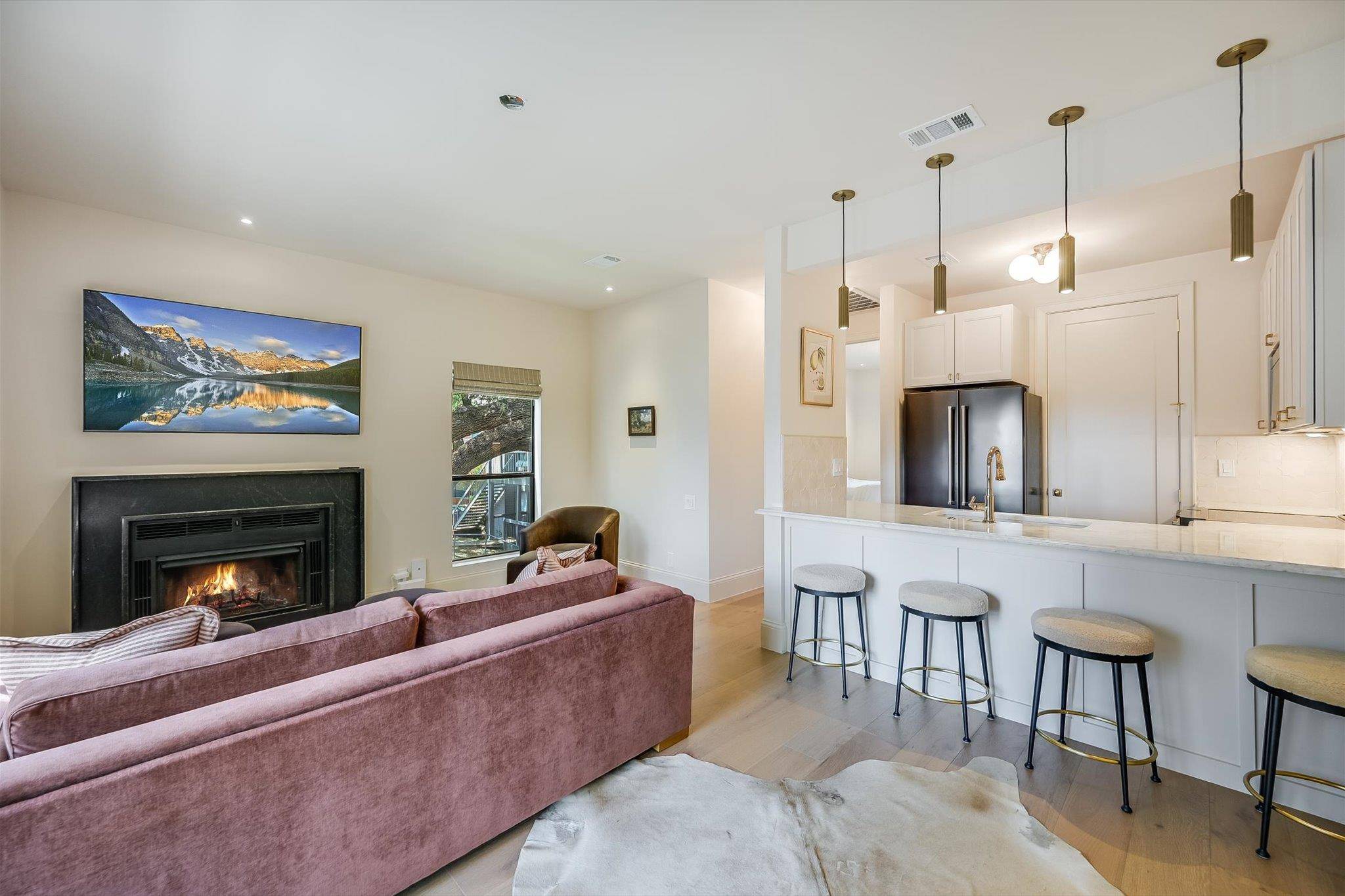 802 S 1st ST #207, Austin, TX 78704