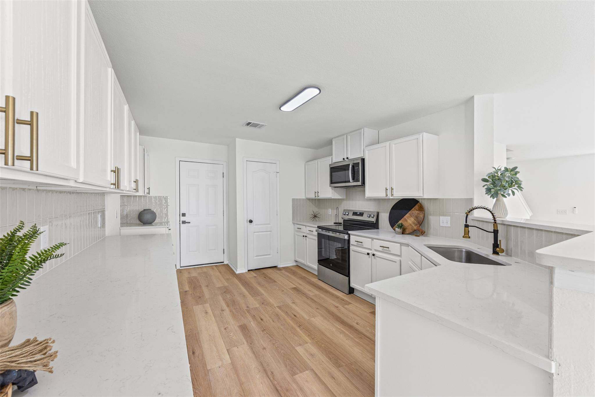 6640 Quinton DR, Austin, TX 78747