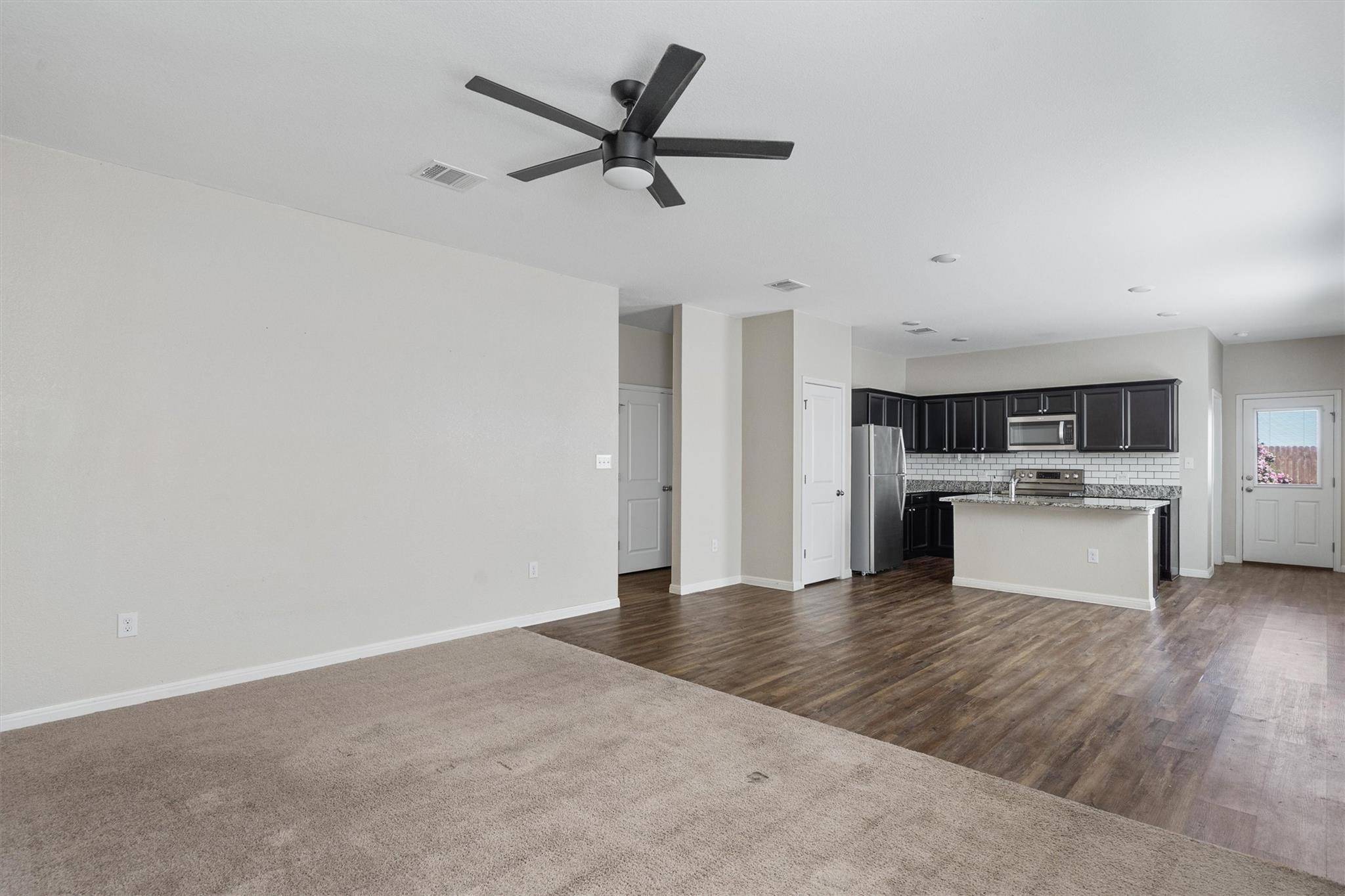 205 Athena WAY, Jarrell, TX 76537