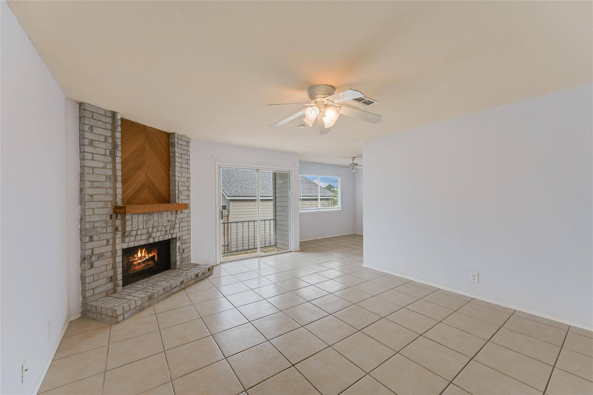 2605 W Stassney LN #B, Austin, TX 78745