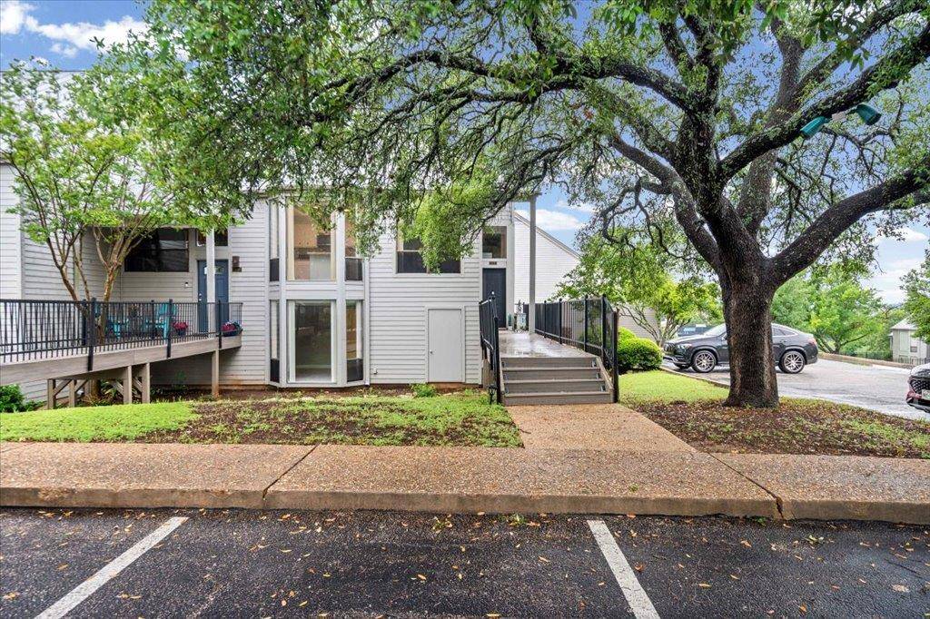 115 World Of Tennis SQ, Lakeway, TX 78738